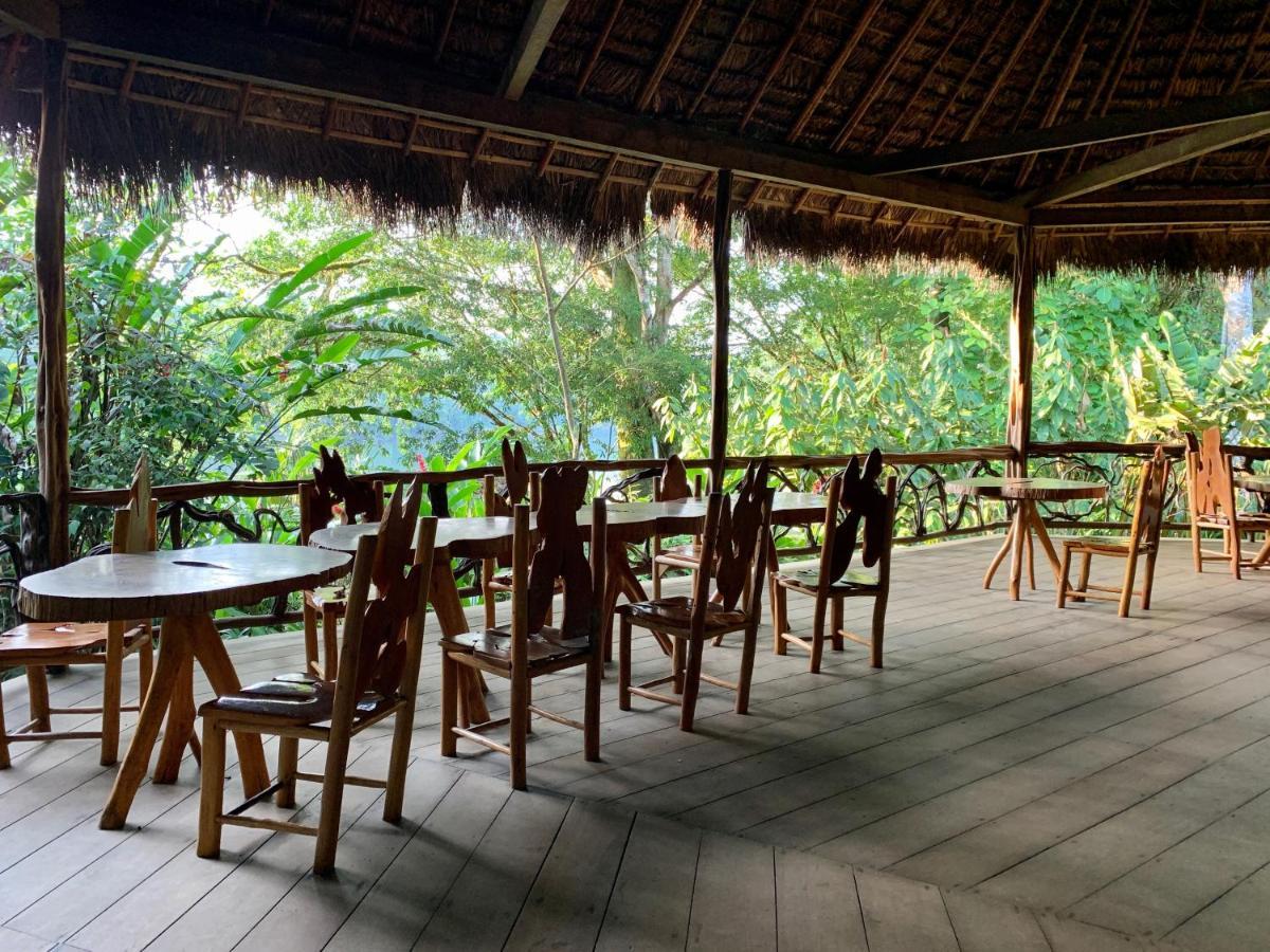 Liana Lodge Тена Екстериор снимка